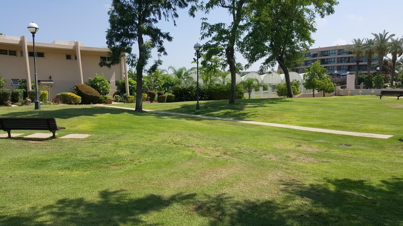 Neot Golf Caesarea Garden Apartment المظهر الخارجي الصورة