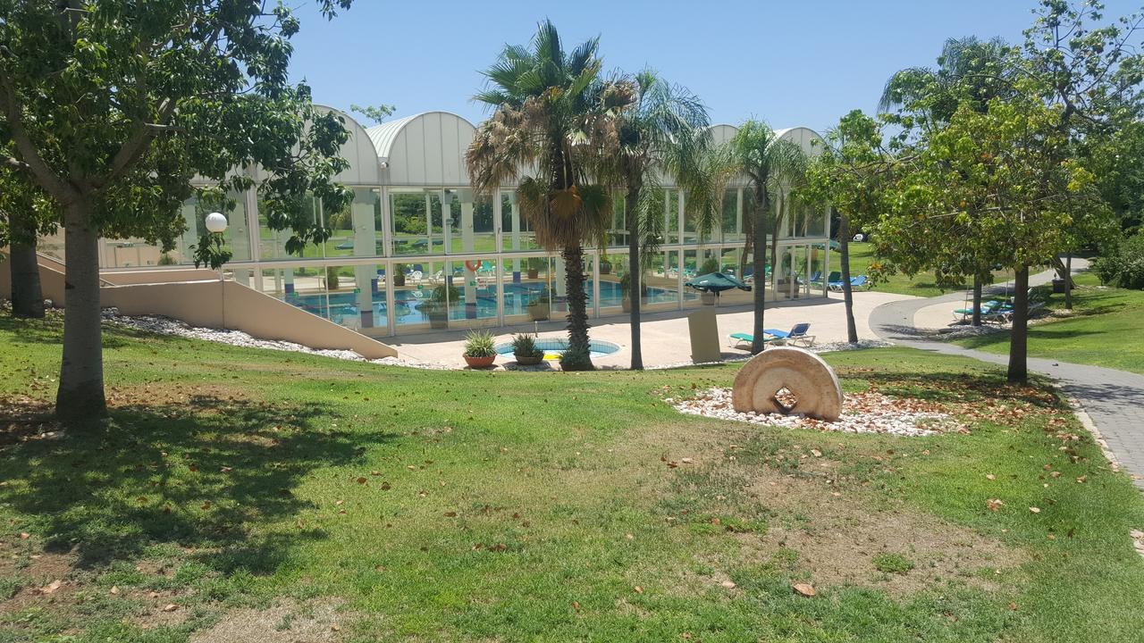Neot Golf Caesarea Garden Apartment المظهر الخارجي الصورة